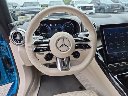 Used 2022 Mercedes-Benz SL 63 AMG 4MATIC image 29