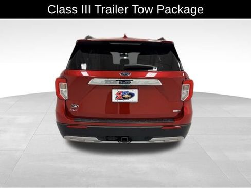 Used 2020 Ford Explorer XLT w/ Equipment Group 202A image 5
