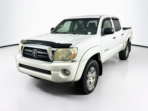 Used 2007 Toyota Tacoma PreRunner RWD image 3