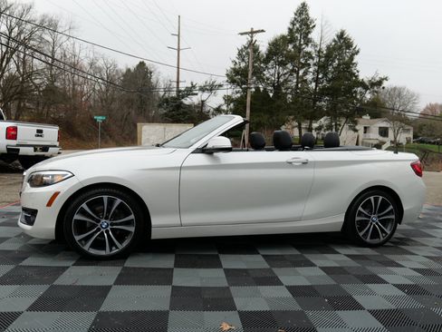 Used 2017 BMW 230i xDrive Convertible image 9