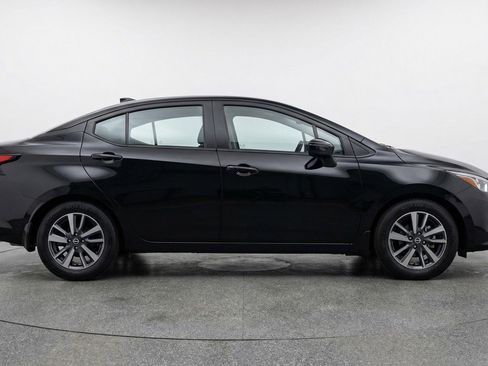 Used 2025 Nissan Versa SV image 11