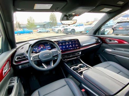 New 2026 Chevrolet Traverse Z71 w/ Enhanced Driving Package image 37