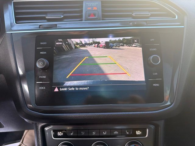 Used 2020 Volkswagen Tiguan SE w/ Panoramic Sunroof Package AWD/4WD image 26
