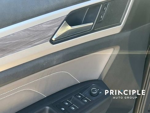 Used 2023 Volkswagen Atlas Cross Sport SE w/ Panoramic Sunroof Package FWD image 13