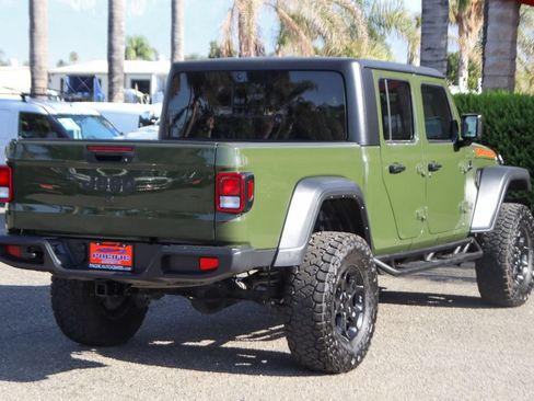 Used 2023 Jeep Gladiator Sport AWD/4WD image 9