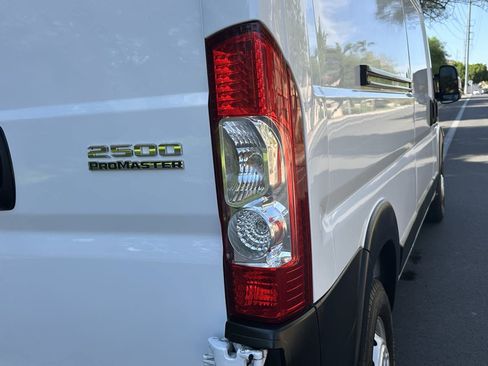 Used 2023 RAM ProMaster 2500 FWD image 47