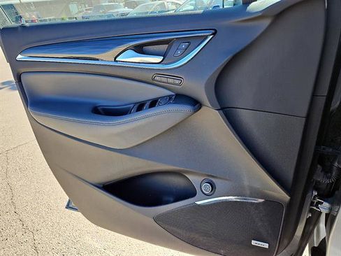 Used 2024 Buick Enclave Premium image 12