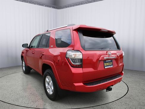 Used 2024 Toyota 4Runner SR5 image 6