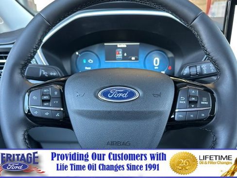 New 2025 Ford Escape SE w/ PHEV Premium Package image 24