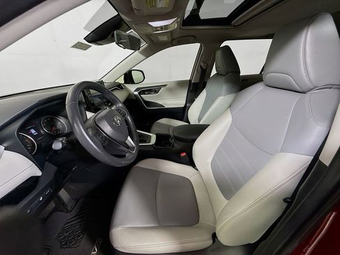Certified 2022 Toyota RAV4 XLE Premium FWD image 20