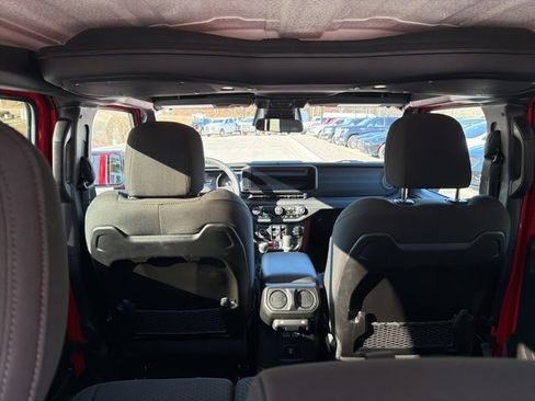 Used 2025 Jeep Wrangler Unlimited Rubicon 4xe w/ Safety Group image 27