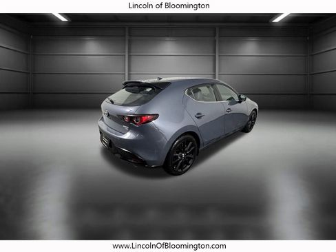 Used 2024 MAZDA MAZDA3 Hatchback w/Premium Plus Pkg image 7