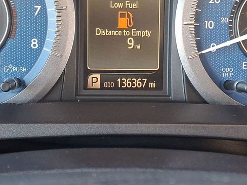 Used 2017 Toyota Sienna Limited image 22