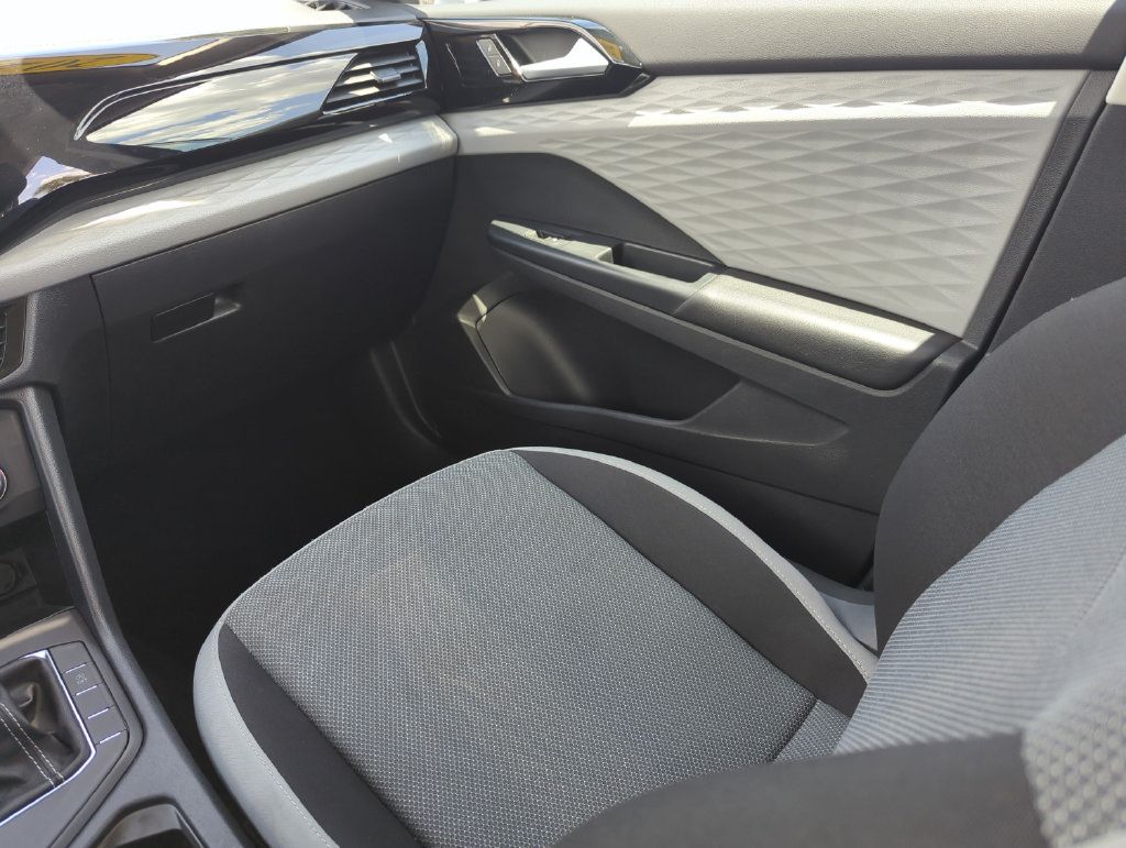 Used 2022 Volkswagen Taos S FWD image 26