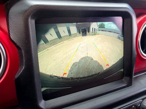 Used 2021 Jeep Wrangler Unlimited Rubicon image 4