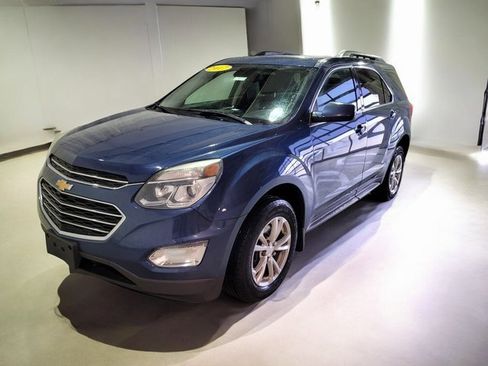 Used 2017 Chevrolet Equinox LT image 14