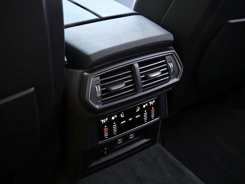 Used 2025 Lamborghini Urus SE image 22