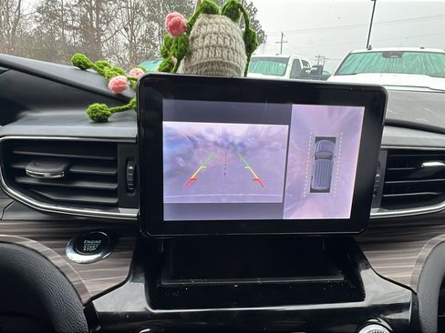 Used 2023 Ford Explorer Limited w/ Equipment Group 301A image 34