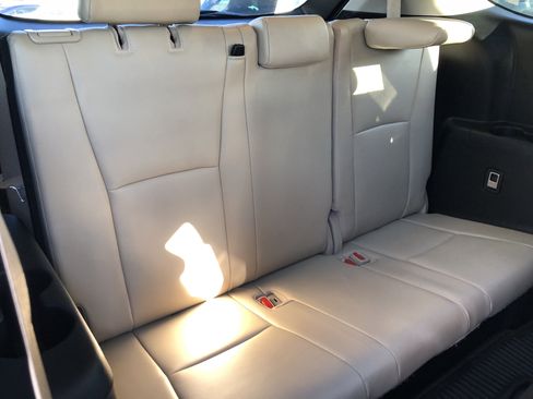 Used 2022 Toyota Highlander XLE image 33