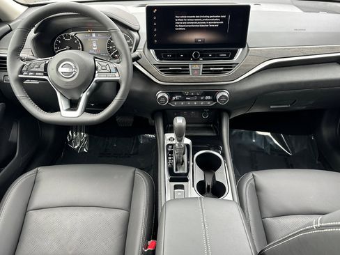 New 2025 Nissan Altima 2.5 SL image 16