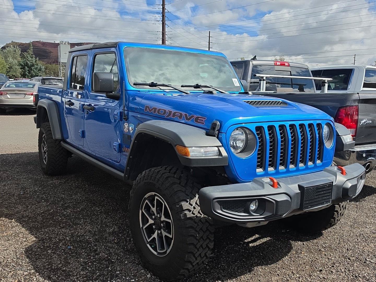 Certified 2022 Jeep Gladiator Mojave AWD/4WD image 2