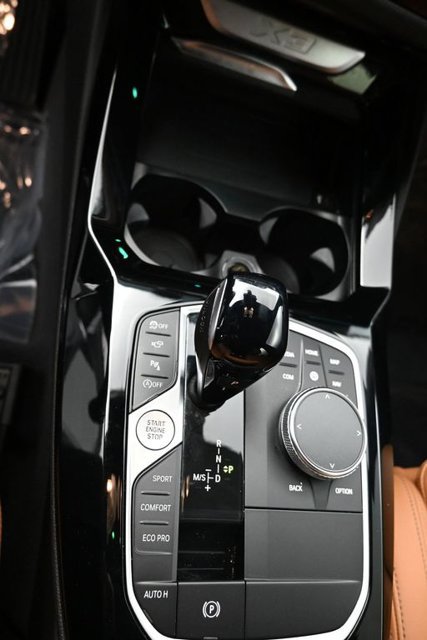 Used 2024 BMW X3 sDrive30i w/ Premium Package w/ZPA RWD image 13