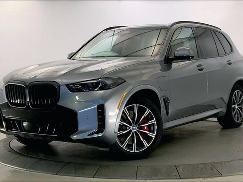 Certified 2024 BMW X5 xDrive50e w/ Executive Package AWD/4WD image 11