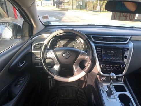 Used 2018 Nissan Murano SV image 34