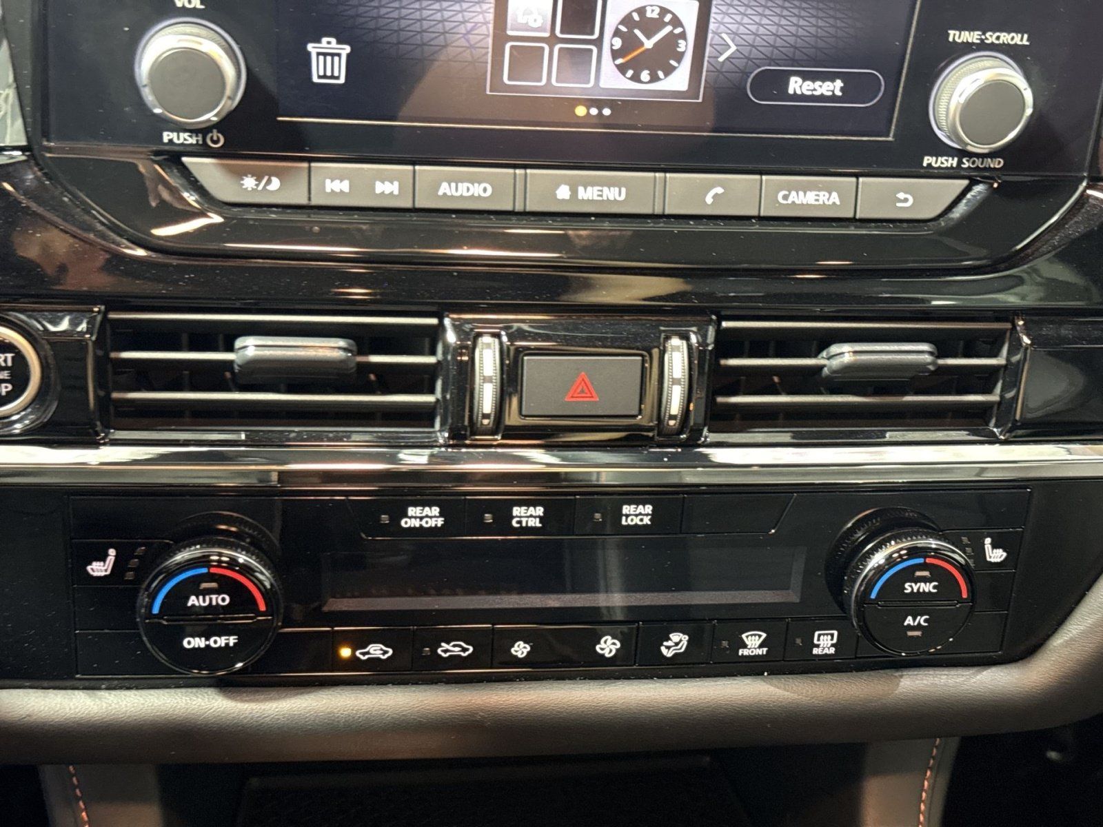 Used 2024 Nissan Pathfinder Rock Creek AWD/4WD image 22