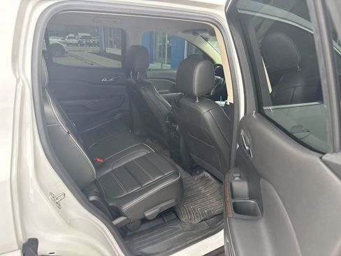 Used 2023 GMC Acadia Denali image 4