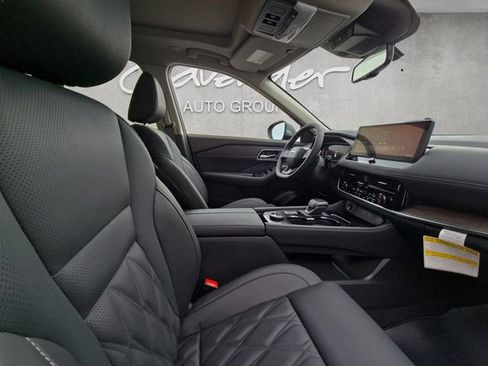 New 2026 Nissan Rogue Platinum image 24