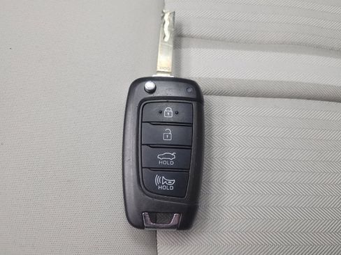 Used 2023 Hyundai Sonata SE FWD image 32