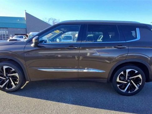 Used 2022 Mitsubishi Outlander SEL image 5