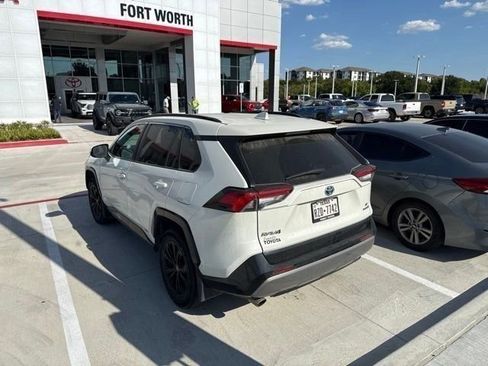 Used 2022 Toyota RAV4 SE w/ Convenience Package AWD/4WD image 6