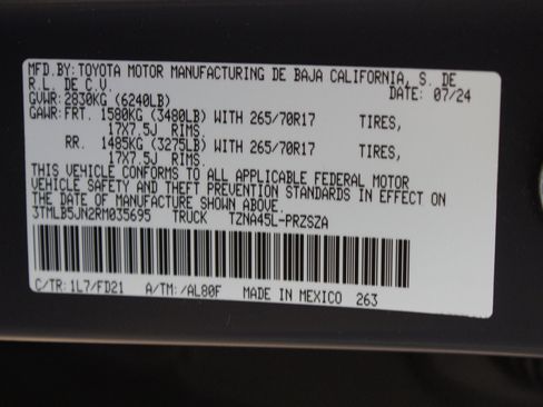 Used 2024 Toyota Tacoma TRD Off-Road image 25