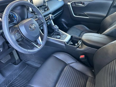 Used 2021 Toyota RAV4 XSE AWD/4WD image 9