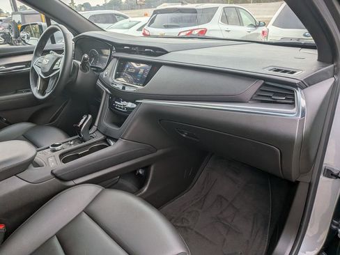 Certified 2024 Cadillac XT5 Luxury image 30