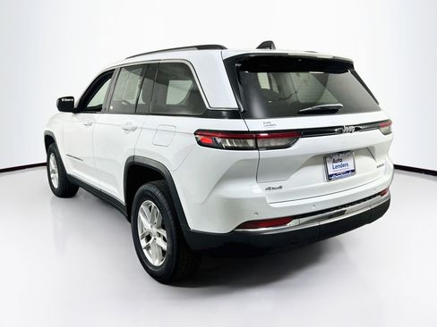 Used 2023 Jeep Grand Cherokee Laredo w/ Luxury Tech Group I AWD/4WD image 7