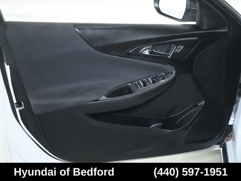 Used 2020 Chevrolet Malibu LS FWD image 16