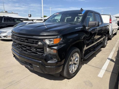 Used 2022 Chevrolet Silverado 1500 Custom AWD/4WD image 1