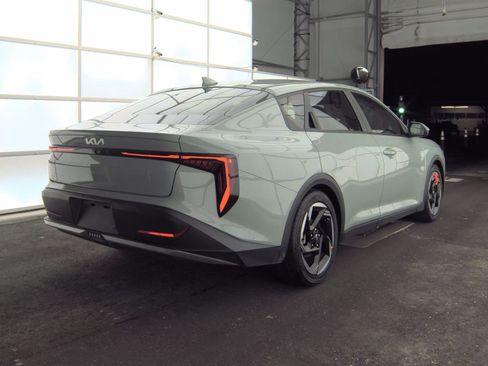 Used 2025 Kia K4 EX image 6