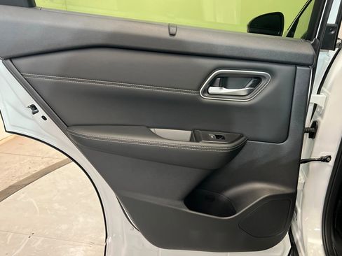 New 2026 Nissan Rogue Platinum w/ Platinum Premium Package image 18