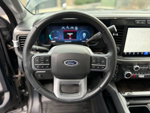 Used 2023 Ford F350 Lariat w/ Tow Technology Package image 19