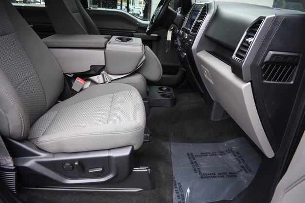 Used 2019 Ford F150 XLT w/ Equipment Group 302A Luxury AWD/4WD image 25