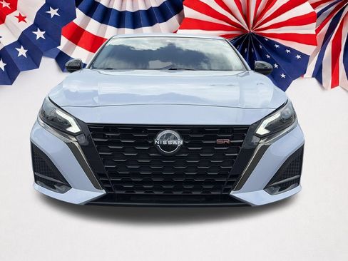 Certified 2024 Nissan Altima 2.5 SR w/ SR Premium Package FWD image 8