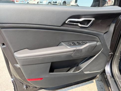 New 2026 Kia Sportage EX w/ EX Panorama Roof Package FWD image 17