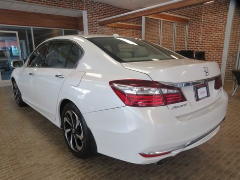 Used 2016 Honda Accord EX-L image 6