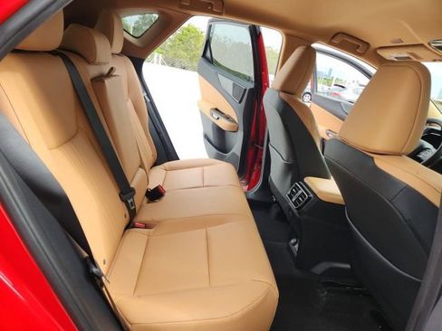 Used 2024 Lexus NX 250 FWD w/ Towing Package (2000 Lbs) image 20