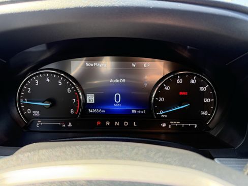 Used 2023 Ford Explorer XLT w/ Equipment Group 202A AWD/4WD image 18