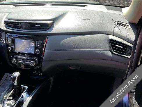 Used 2018 Nissan Rogue SV AWD/4WD image 14